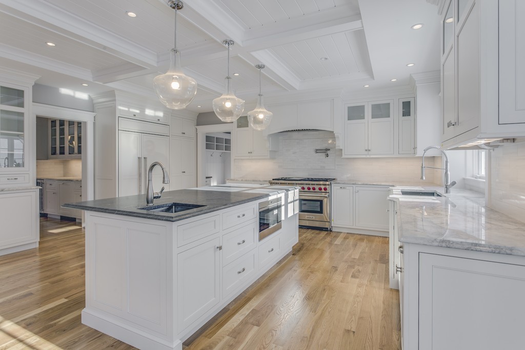 14 Sprague Road Wellesley, MA 02481 - Photo 7 of 28