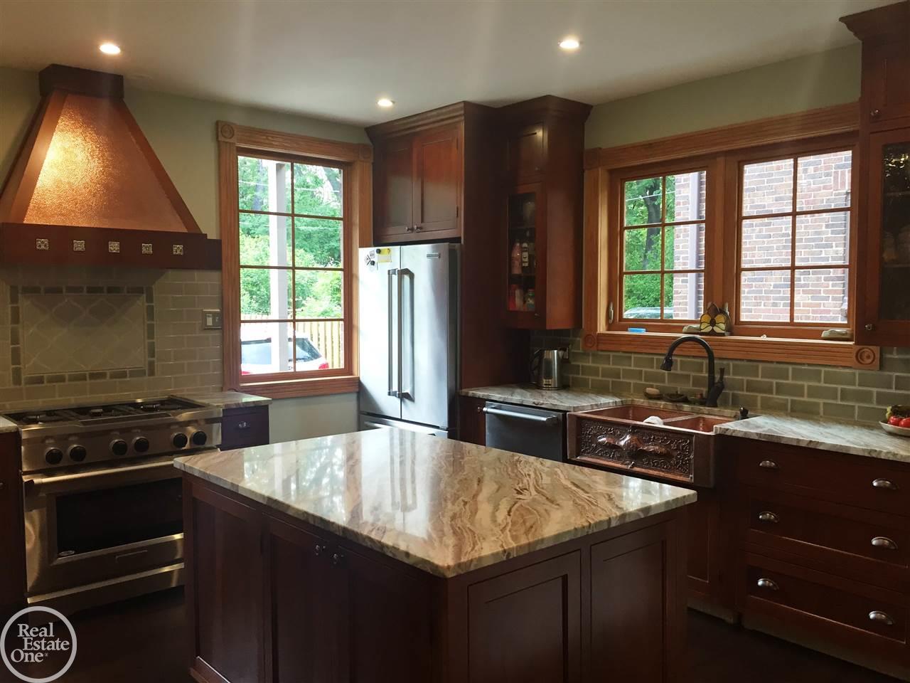 839 Bedford Road Grosse Pointe Park, MI 48230 - Photo 3 of 16