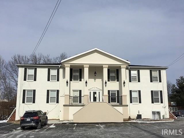 225 East Winslow Road, Unit 2 Bloomington, IN 47401 - Photo 1 of 8