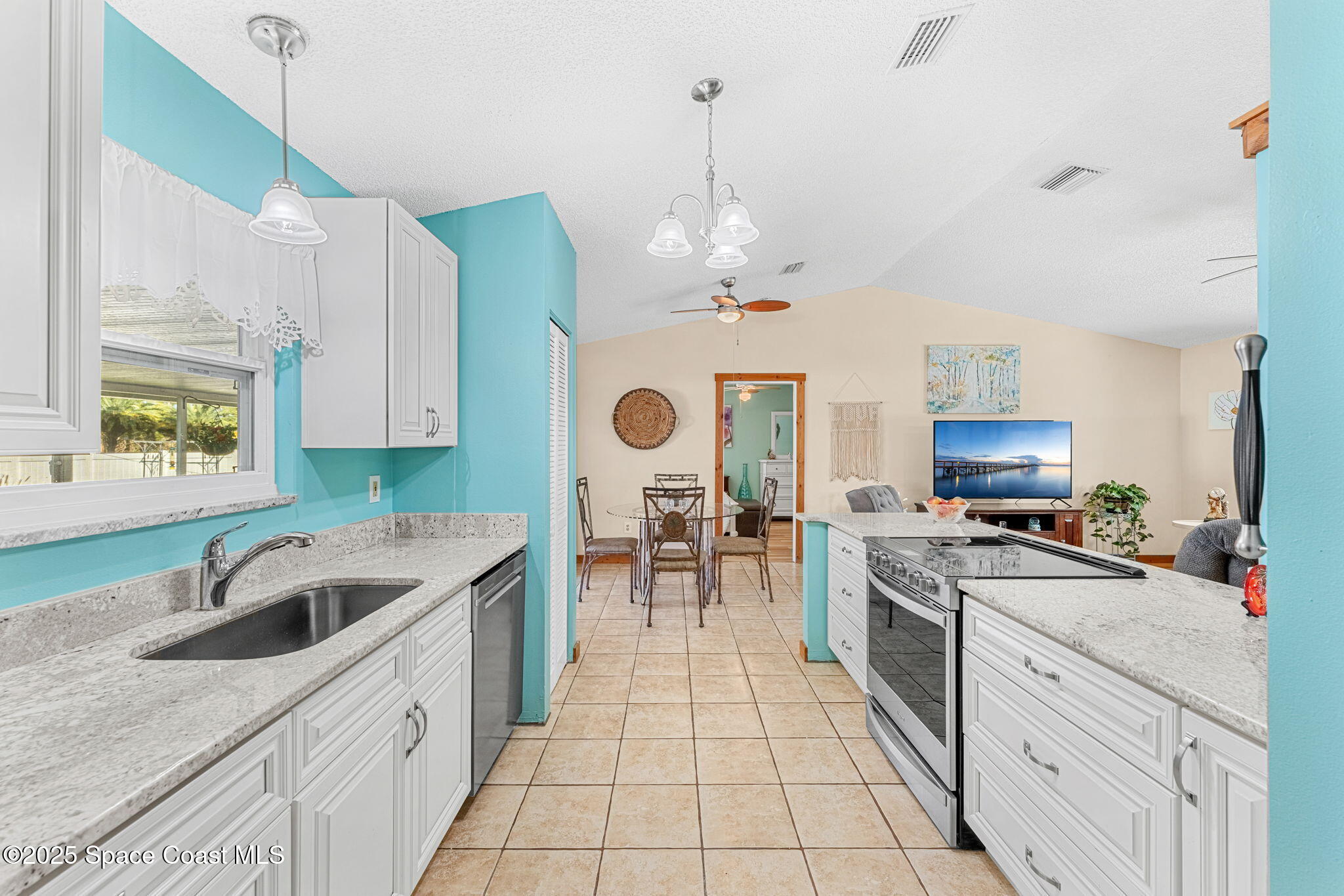1421 Sandusky Street Southeast Palm Bay, FL 32909 - Photo 7 of 33 1421 Sandusky St. SE (16)
