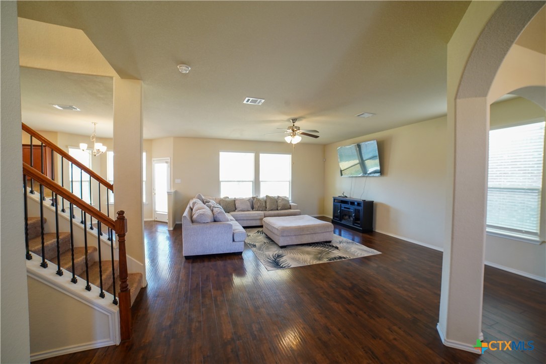 6304 Tess Road Temple, TX 76502 - Photo 5 of 42 View from entry