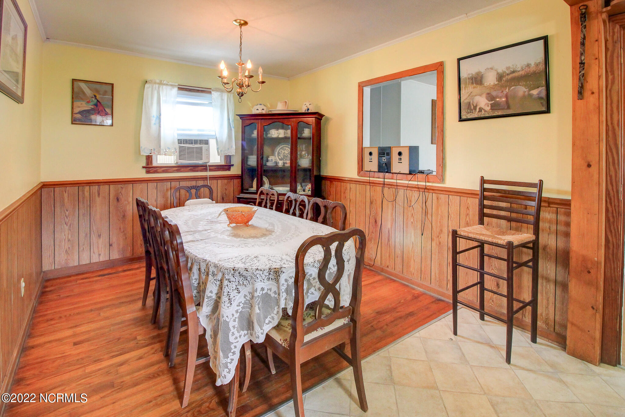 906 Nine Foot Road Newport, NC 28570 - Photo 8 of 27 Dining Room