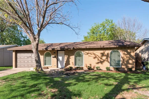 $259,900 | 3922 Cambridge Drive, Garland, TX 75043