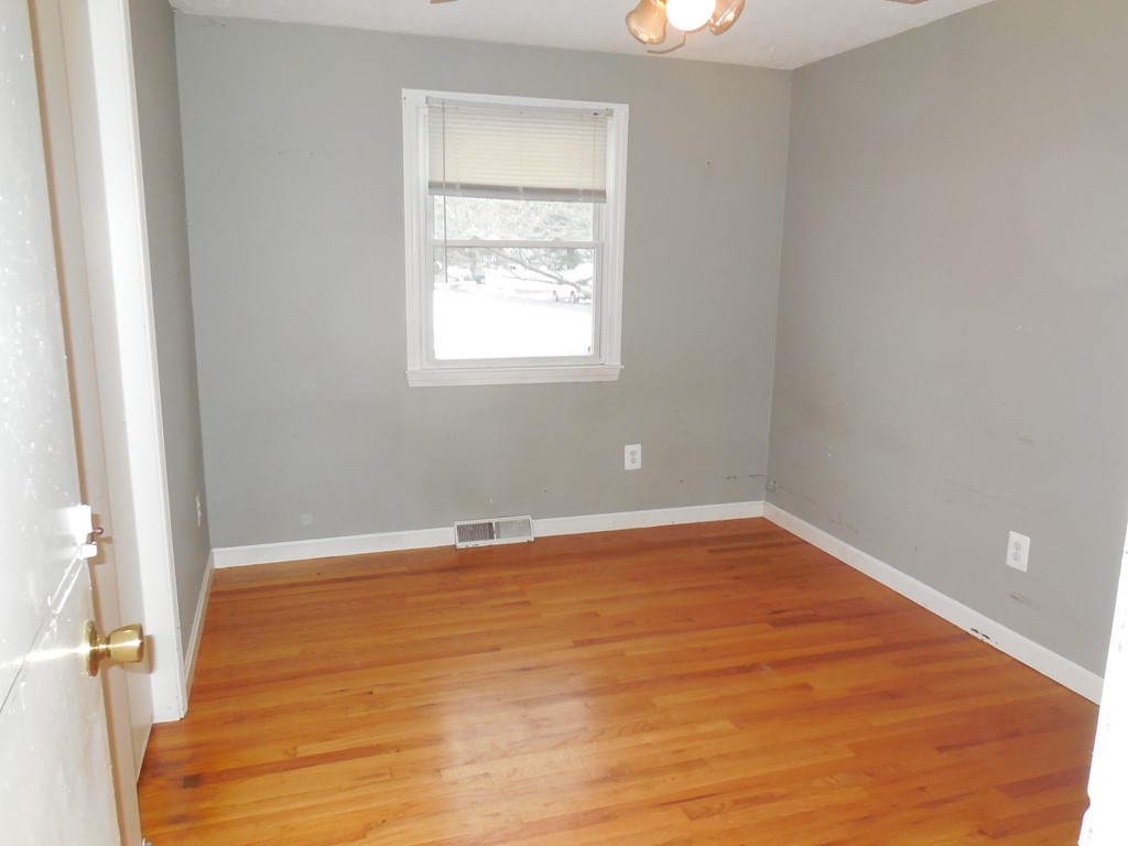 14 Kenneth Road Easthampton, MA 01027 - Photo 11 of 24 Gallery Image 11