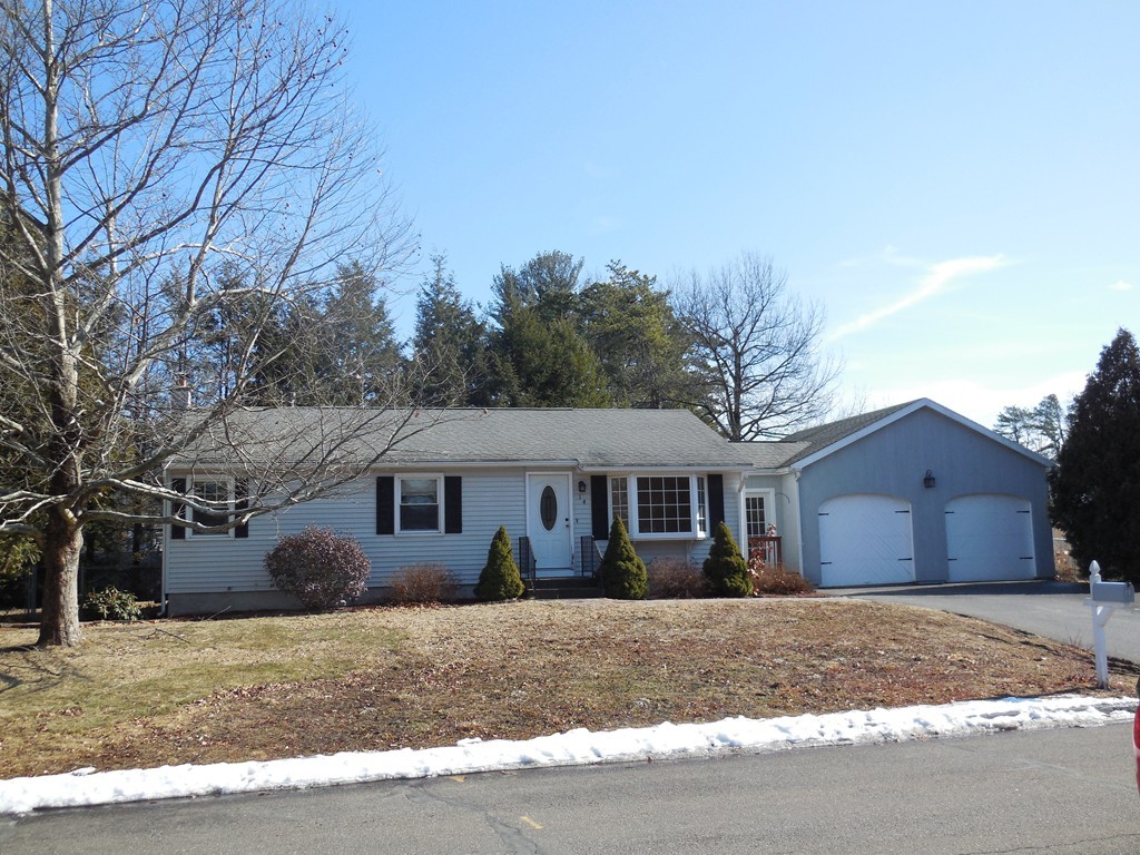 14 Kenneth Road Easthampton, MA 01027 - Photo 3 of 24 Gallery Image 3
