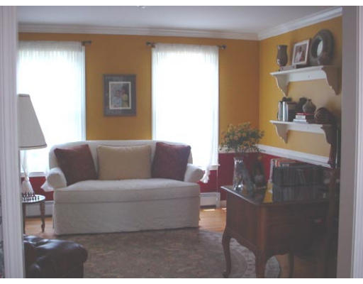 8 Joseph Road Shrewsbury, MA 01545 - Photo 8 of 18 Gallery Image 8