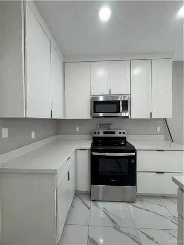 $1,250 | 522 North Street, Unit 3, Donna, TX 78537