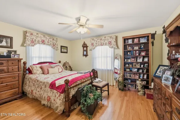 $389,000 | 400 Eagle Bend Lane, Clinton, TN 37716