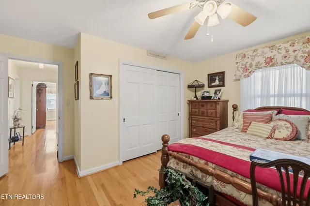 $395,000 | 400 Eagle Bend Lane, Clinton, TN 37716