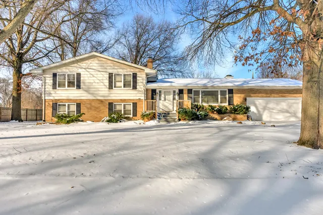 $445,000 | 6860 Delaware Street, Merrillville, IN 46410