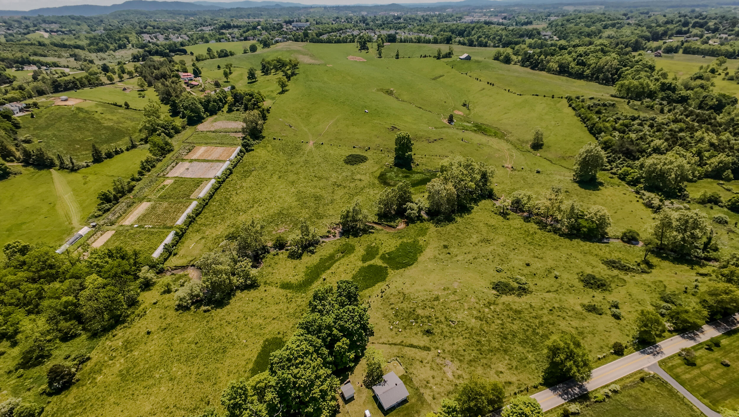 1801 Toms Creek Road Blacksburg, VA 24060 - Photo 11 of 32 1801 Toms Creek-1051_1801 Toms Creek Rd