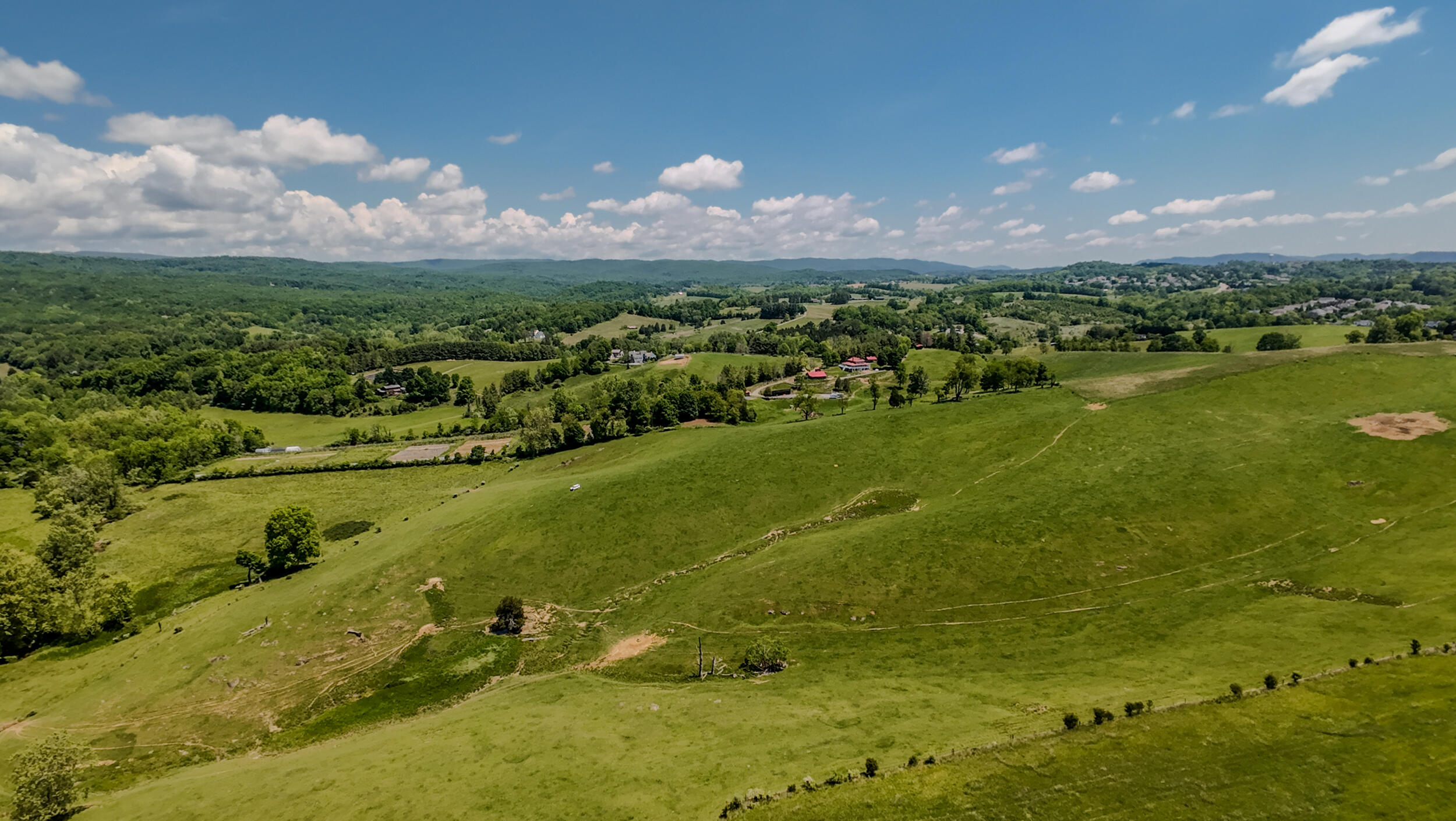 1801 Toms Creek Road Blacksburg, VA 24060 - Photo 21 of 32 1801 Toms Creek-1062_1801 Toms Creek Rd