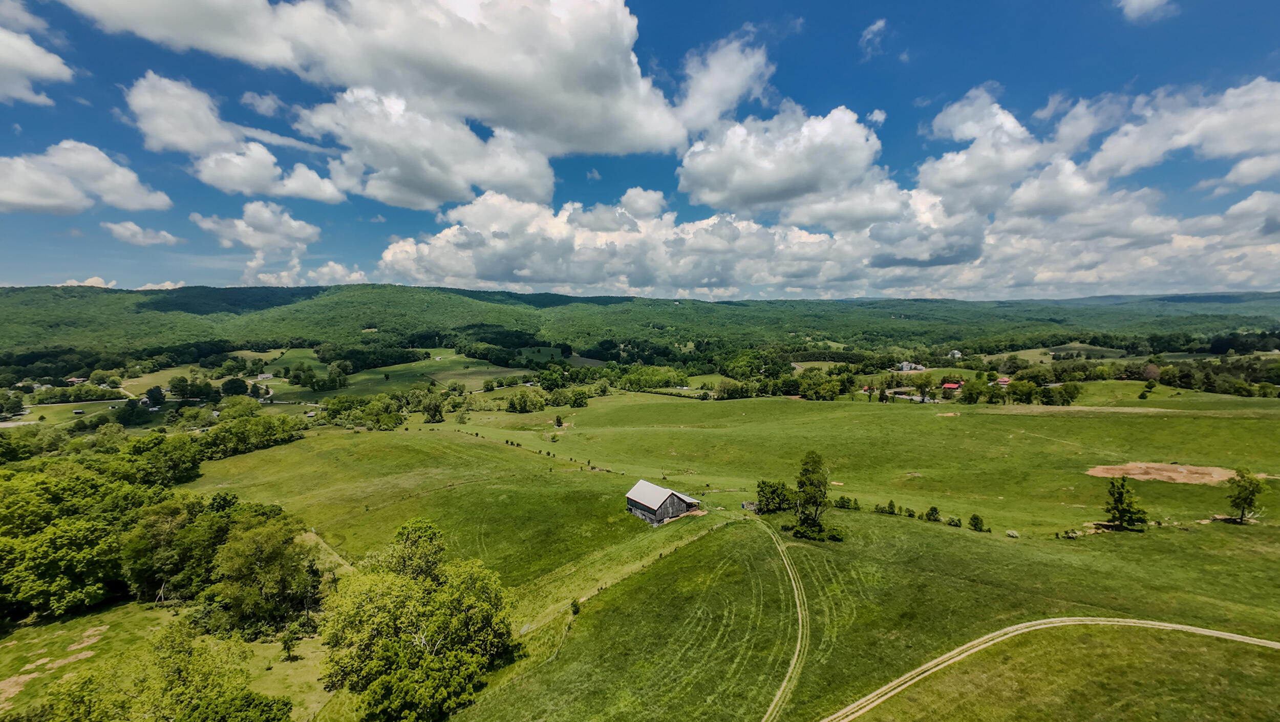 1801 Toms Creek Road Blacksburg, VA 24060 - Photo 26 of 32 1801 Toms Creek-1070_1801 Toms Creek Rd