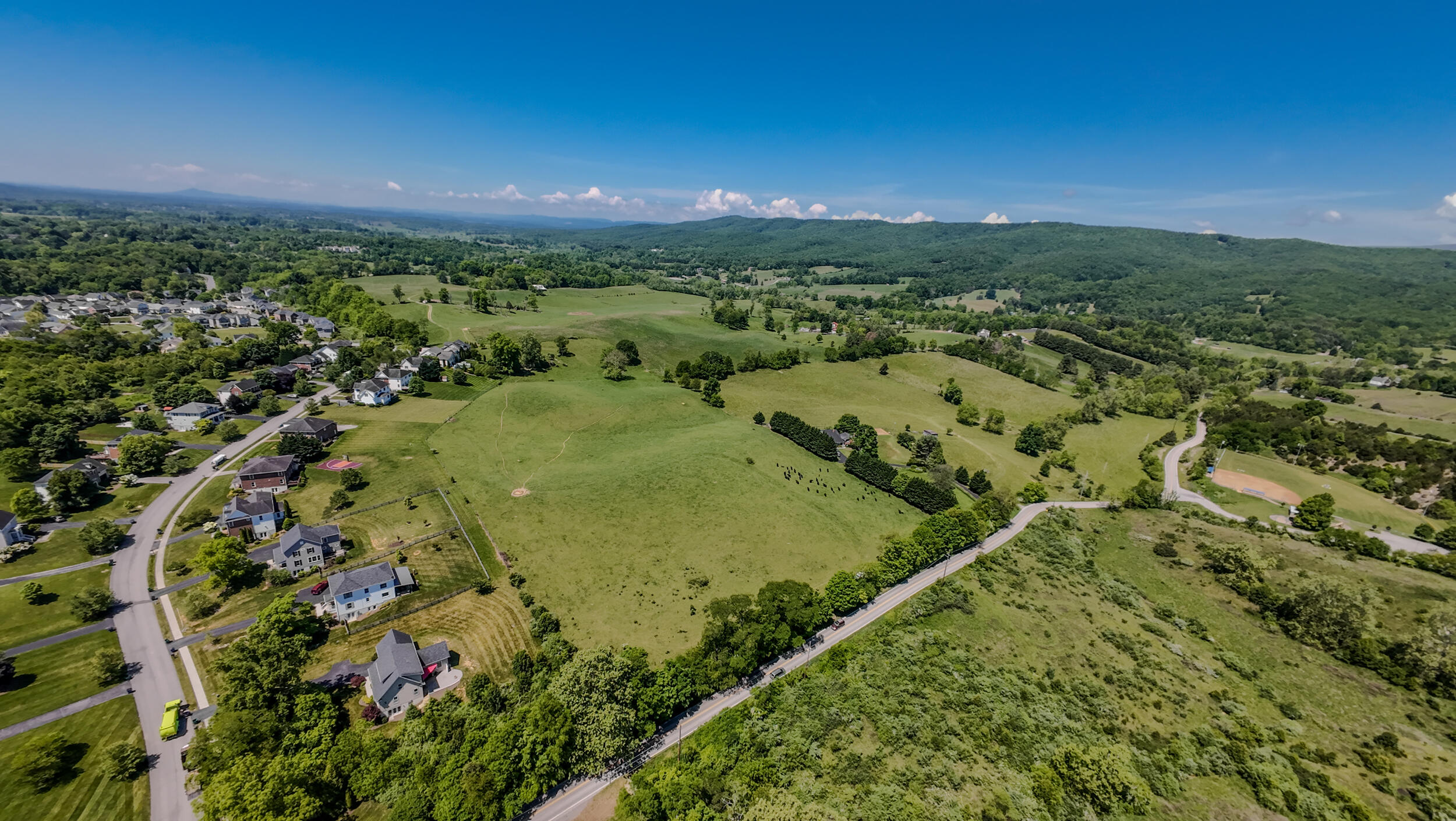 1801 Toms Creek Road Blacksburg, VA 24060 - Photo 3 of 32 1801 Toms Creek-1041_1801 Toms Creek Rd
