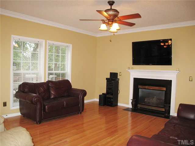 2523 Goudy Drive Raleigh, NC 27615 - Photo 7 of 20 Gallery Image 7