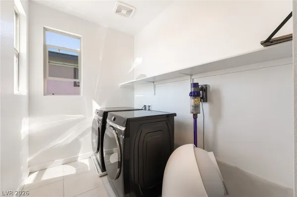$2,695 | 720 Emerson Creek Court, North Las Vegas, NV 89084