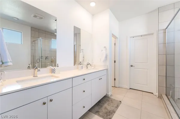 $2,695 | 720 Emerson Creek Court, North Las Vegas, NV 89084