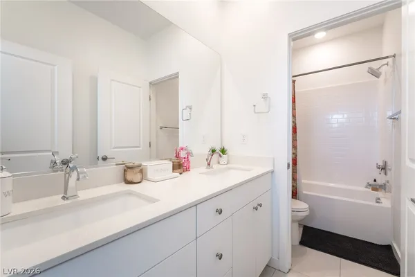 $2,695 | 720 Emerson Creek Court, North Las Vegas, NV 89084