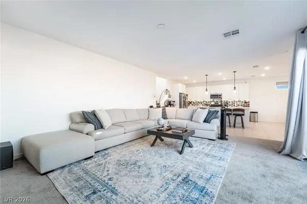 $2,695 | 720 Emerson Creek Court, North Las Vegas, NV 89084