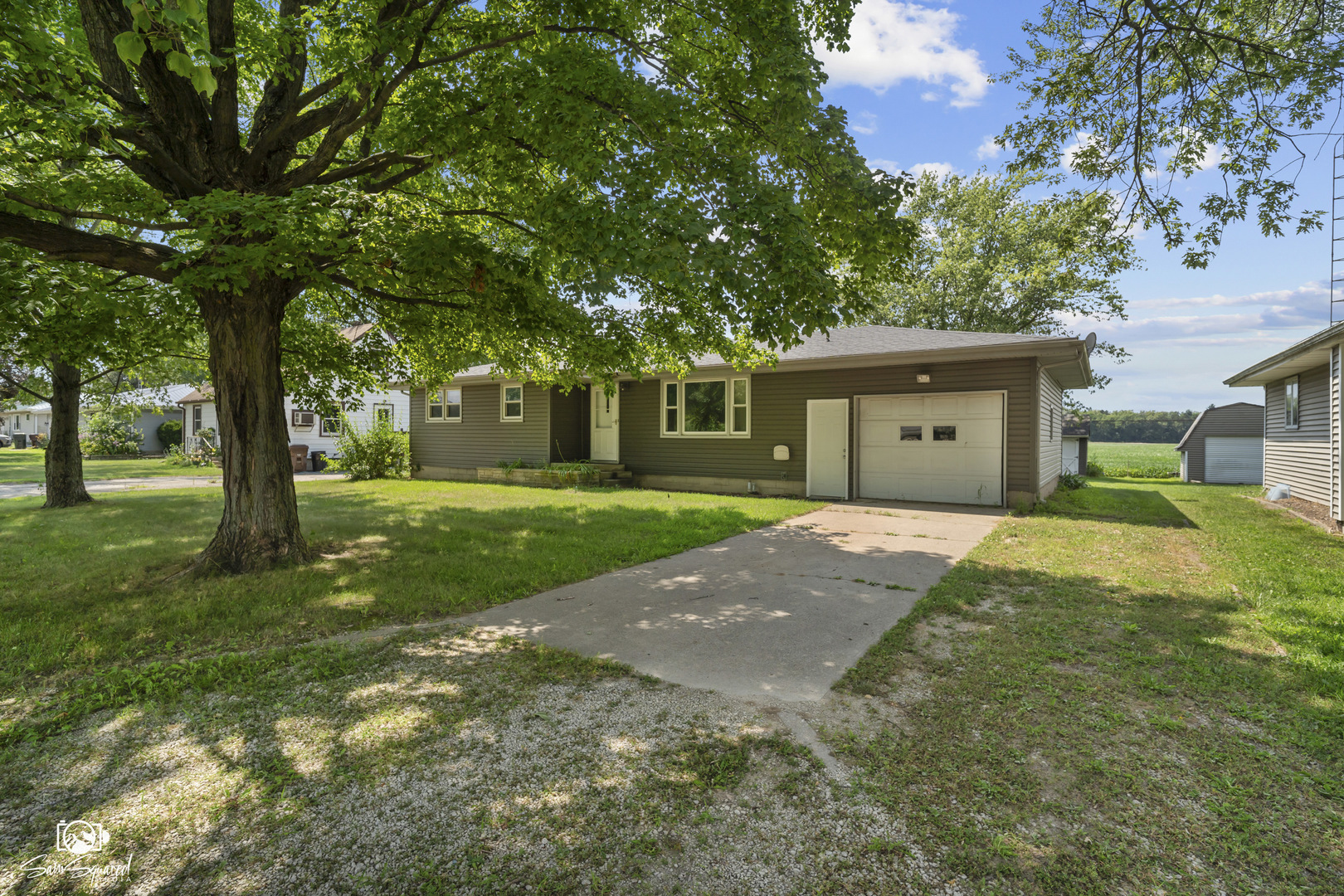 2414 North 7000 Road West Bonfield, IL 60913 - Photo 1 of 26 Gallery Image 1