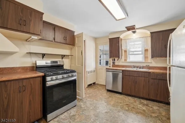 $449,900 | 230 Sandford Avenue, North Plainfield, NJ 07060