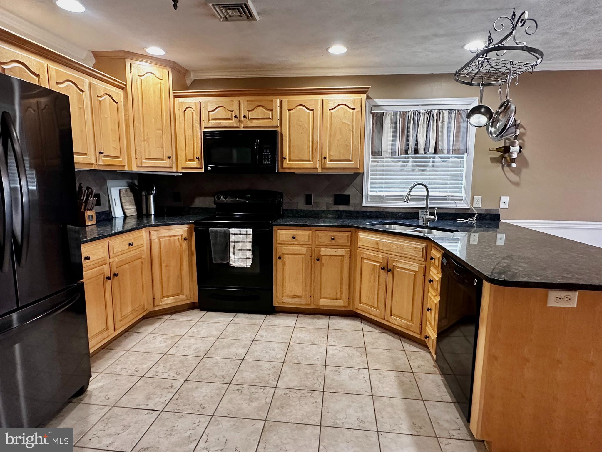 185 Mill Road, Unit 18 Chambersburg, PA 17201 - Photo 5 of 36 Gallery Image 5