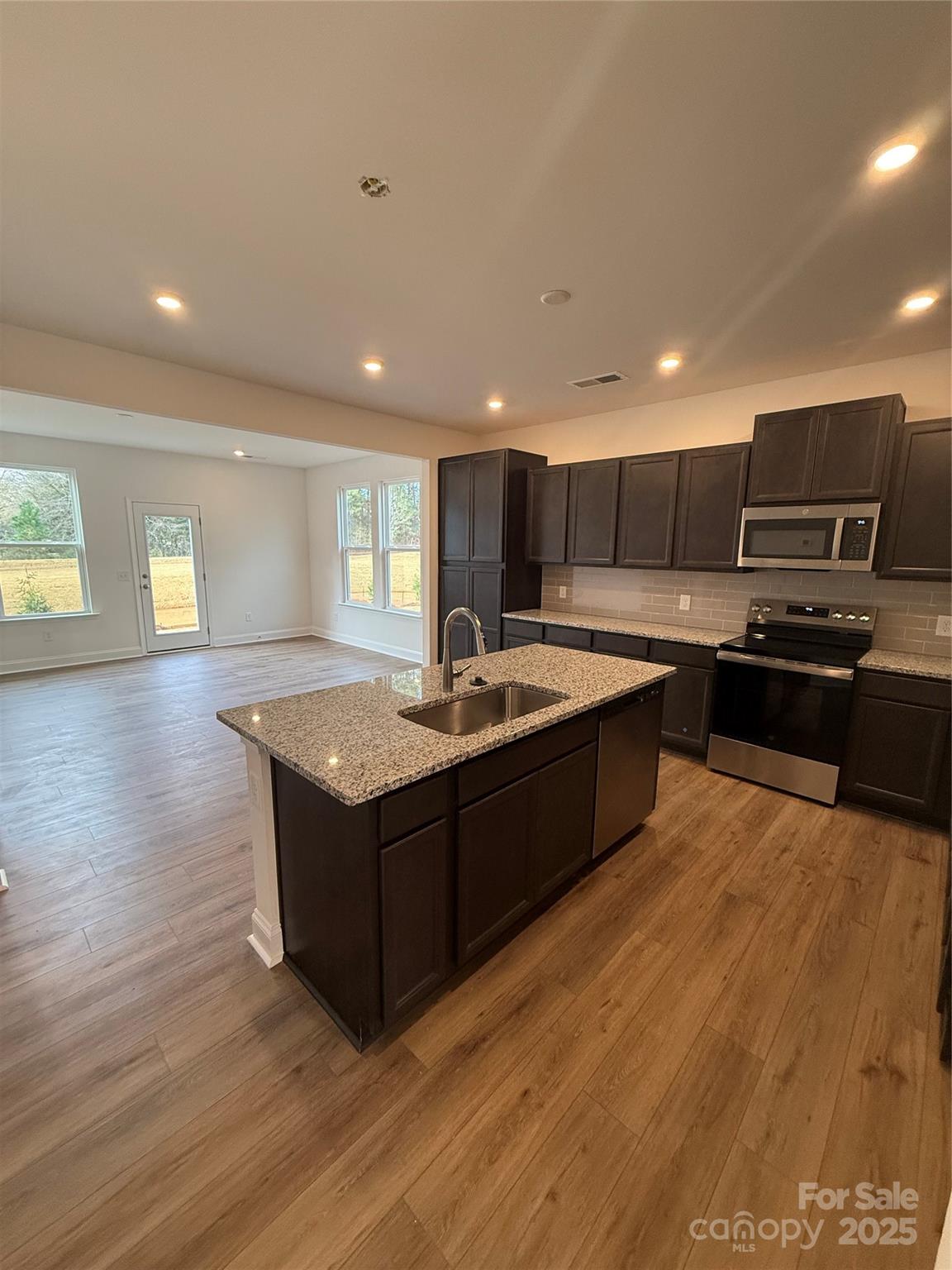 2234 Gladwyne Place Charlotte, NC 28269 - Photo 5 of 20