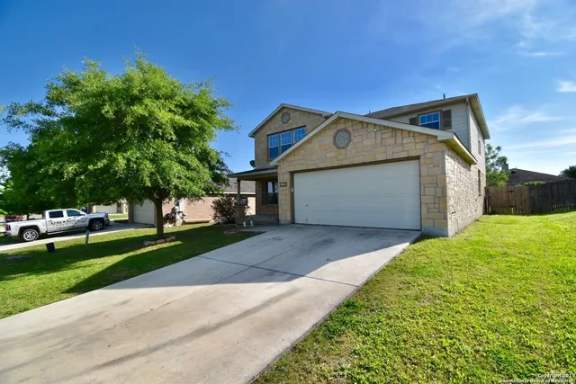 $1,850 | 120 Tower Bluff, Cibolo, TX 78108
