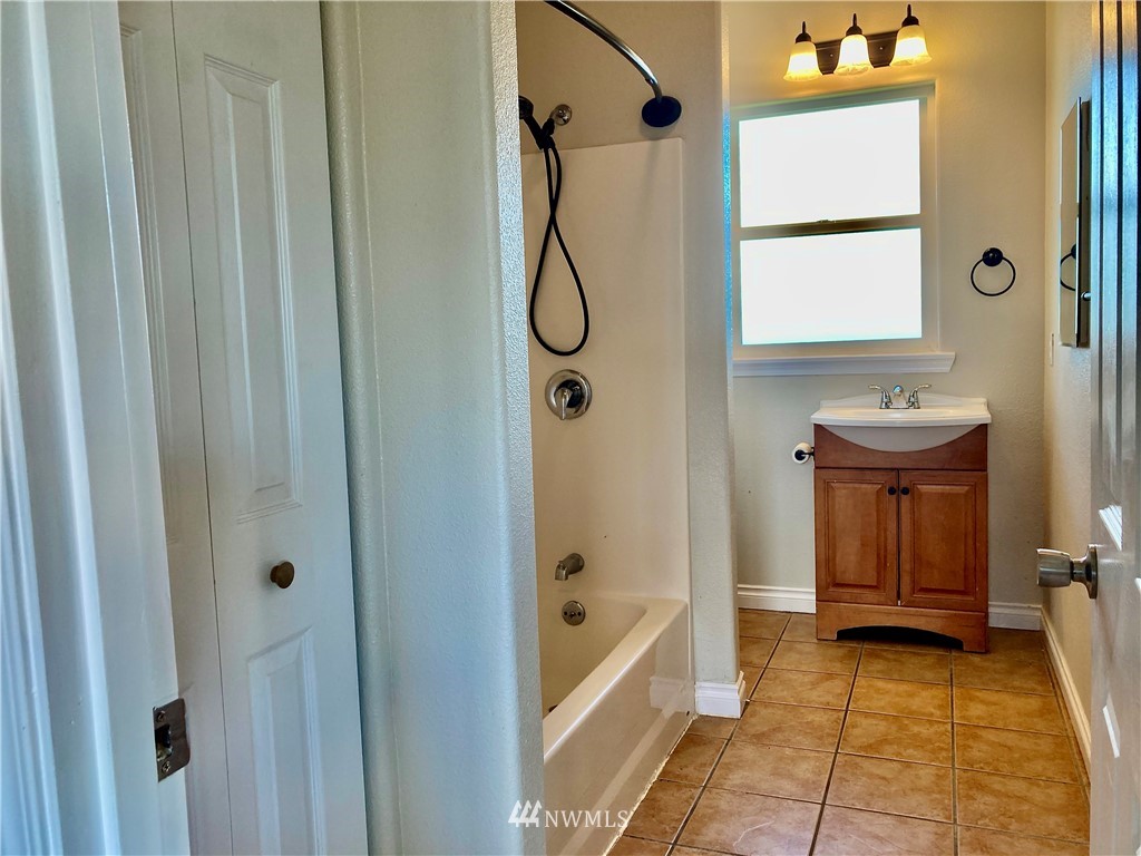 294 Southwest James Street Chehalis, WA 98532 - Photo 18 of 19 Gallery Image 18