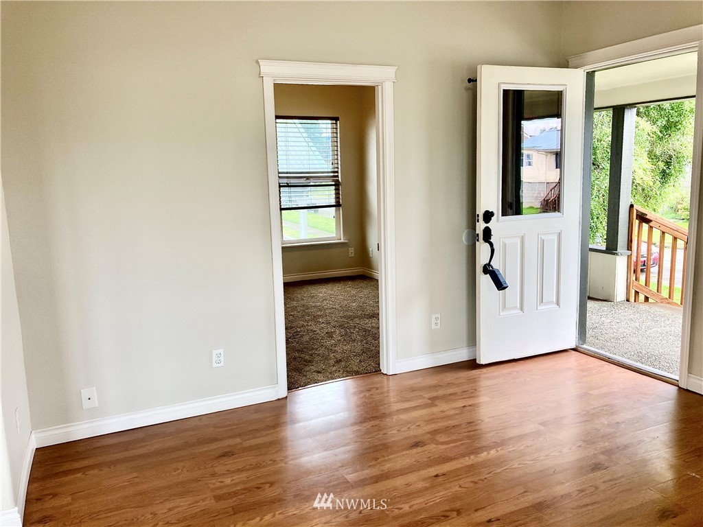294 Southwest James Street Chehalis, WA 98532 - Photo 6 of 19 Gallery Image 6