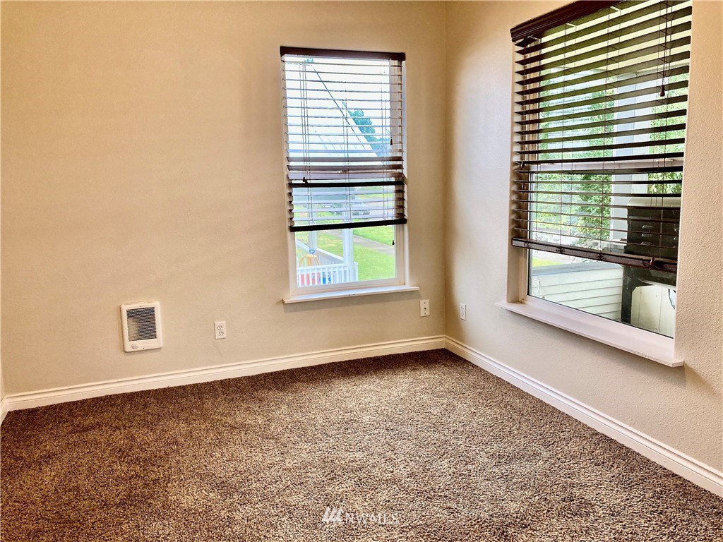 294 Southwest James Street Chehalis, WA 98532 - Photo 10 of 19 Gallery Image 10