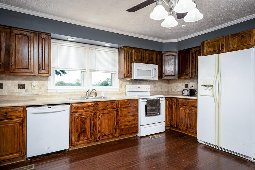 935 Waterworks Road Danville, KY 40422 - Photo 17 of 30 17