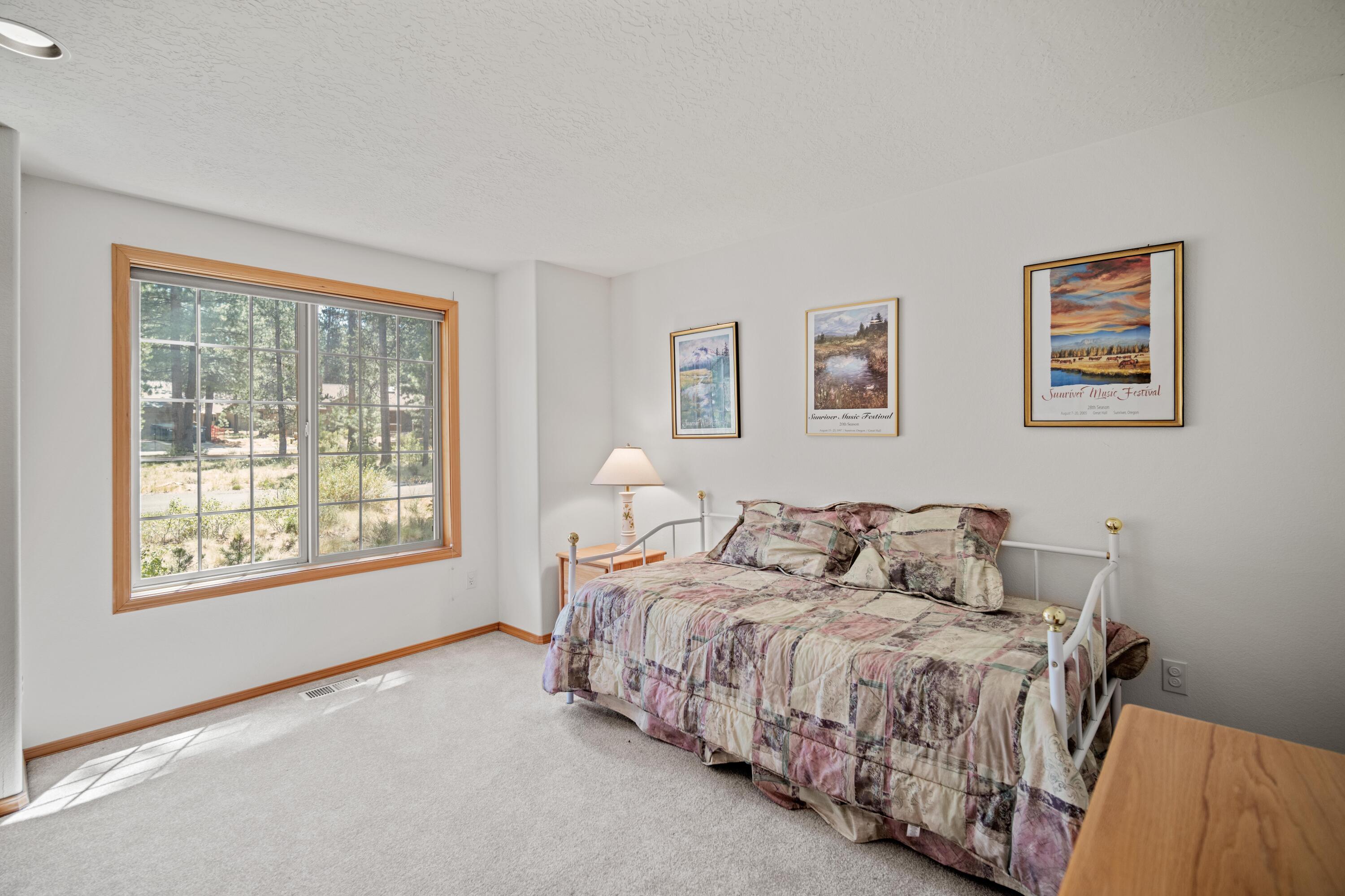18142 Rager Mountain Lane, Unit 10 Sunriver, OR 97707 - Photo 17 of 25 18142 (10) Rager Mtn Ln, Sunriver