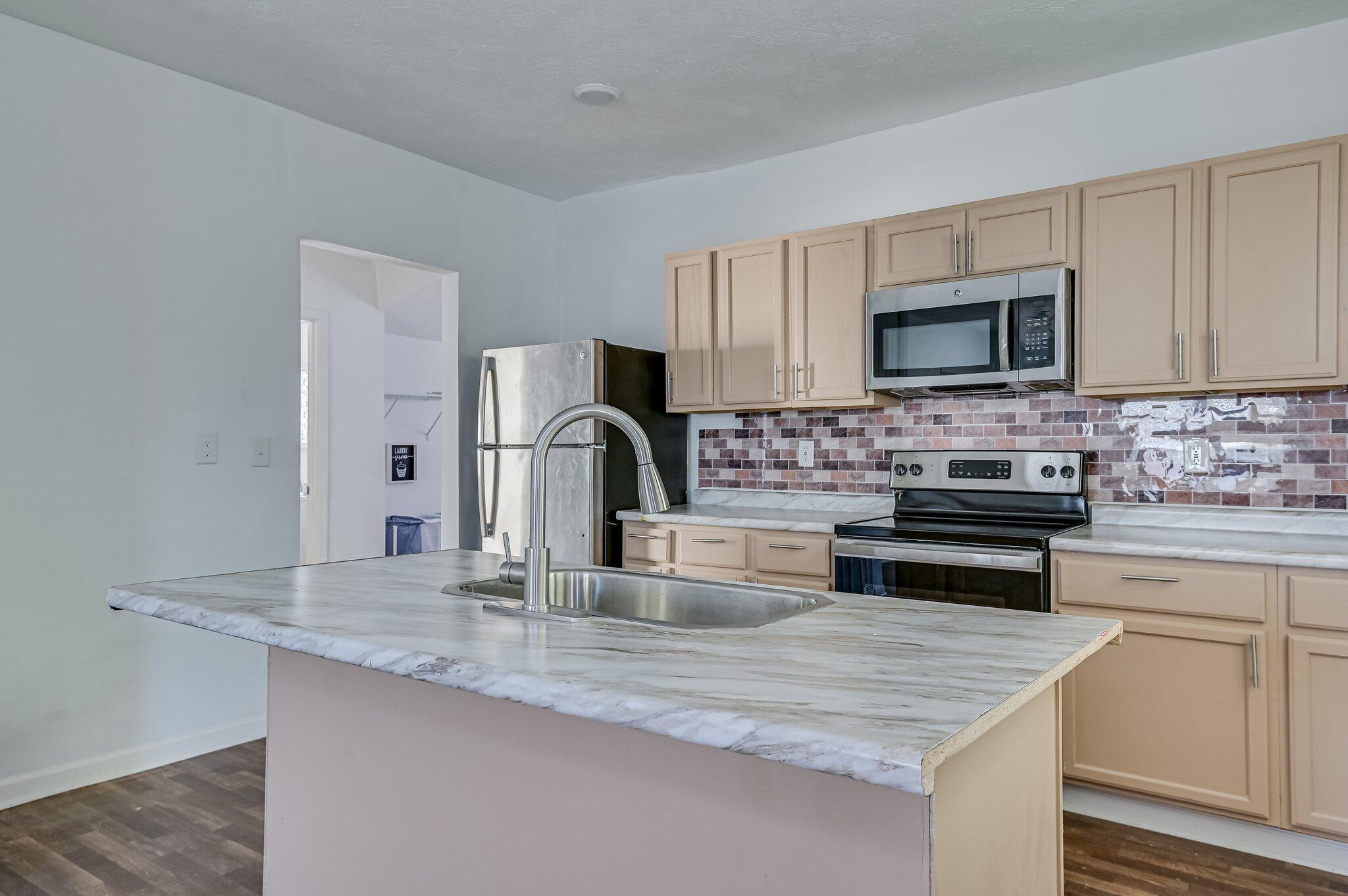 1110 Roselle Street Augusta, GA 30901 - Photo 4 of 14 113