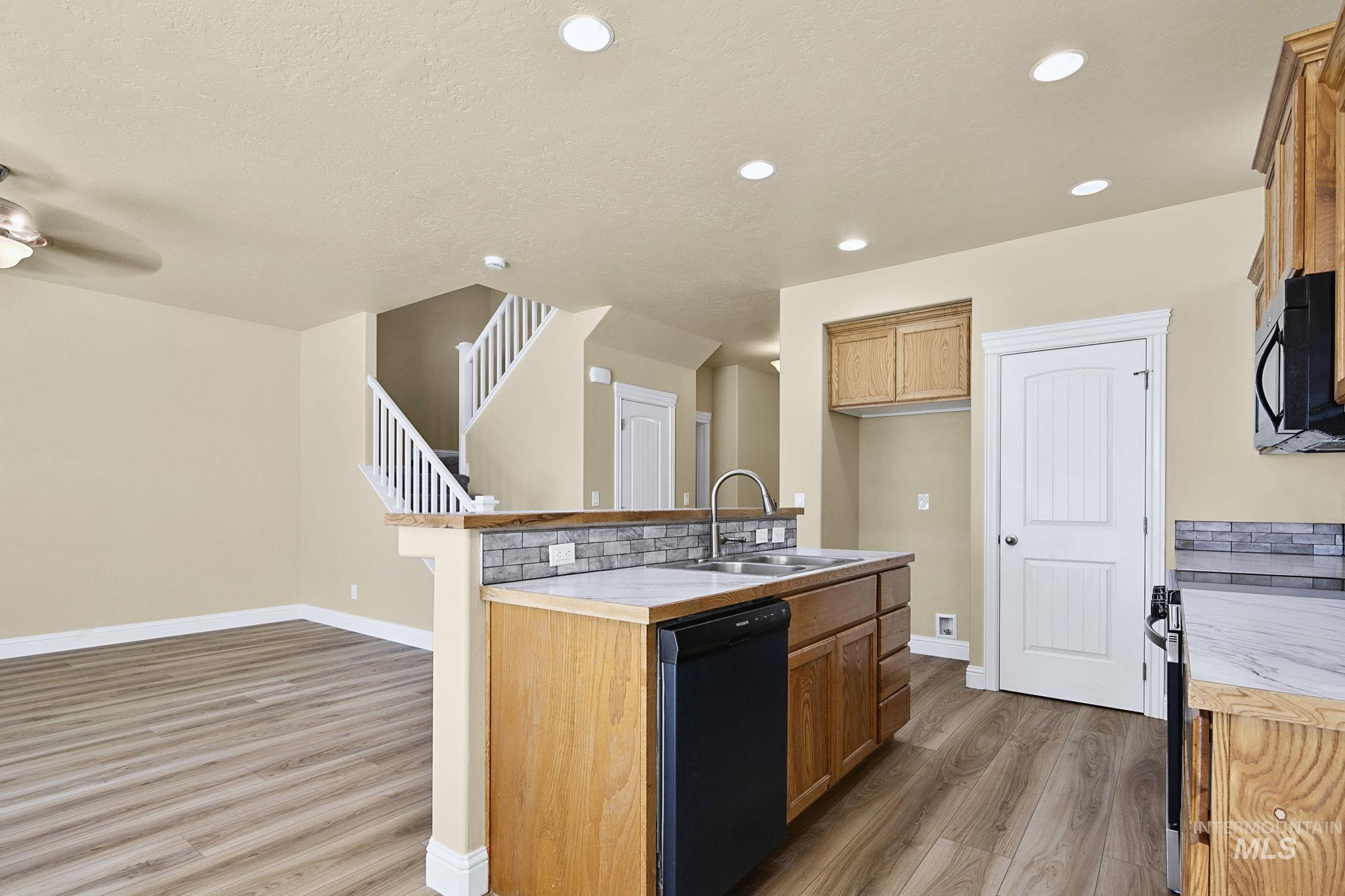 1928 Ridge Way Middleton, ID 83644 - Photo 14 of 33