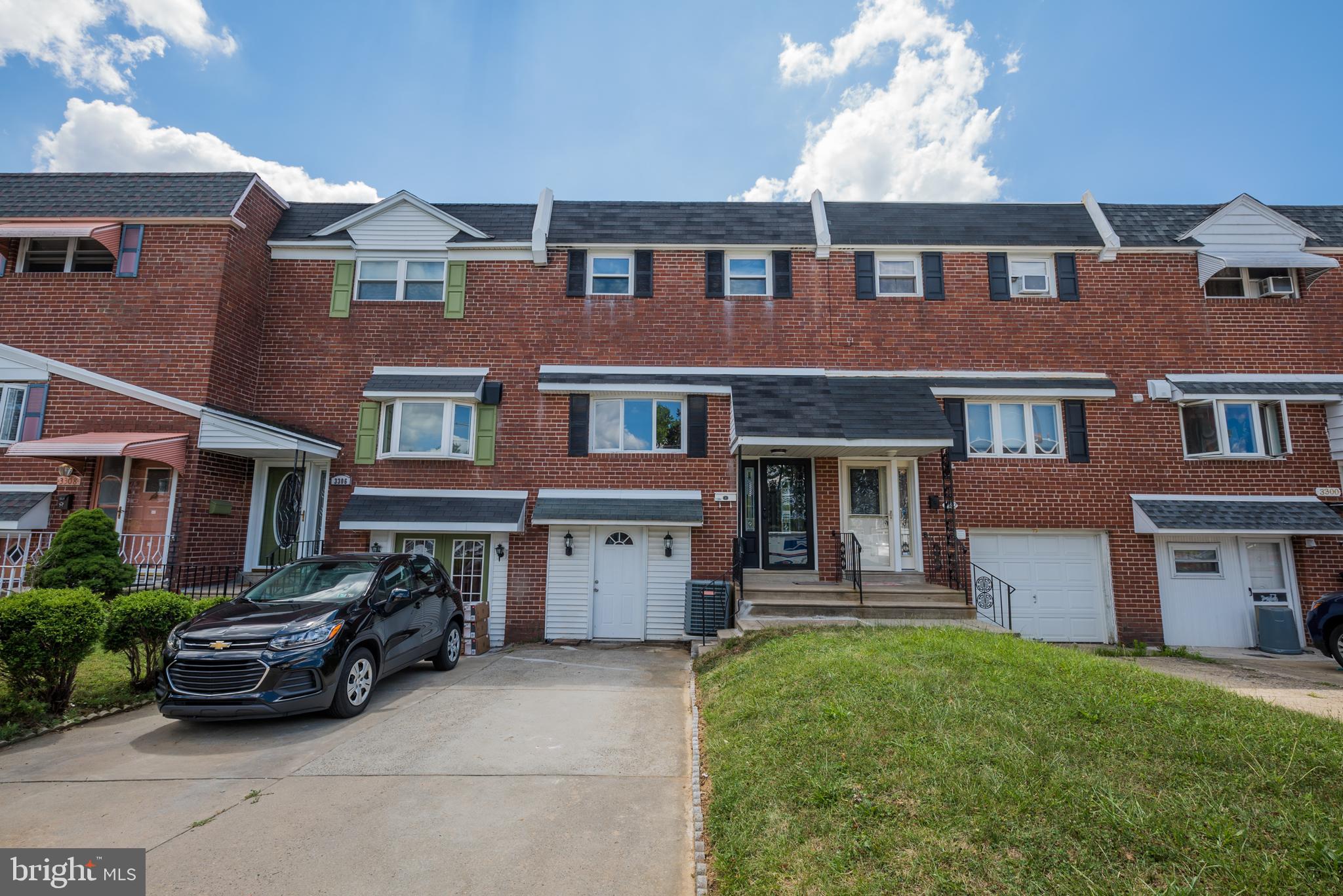 3304 Fairdale Road Philadelphia, PA 19154 - Photo 1 of 38