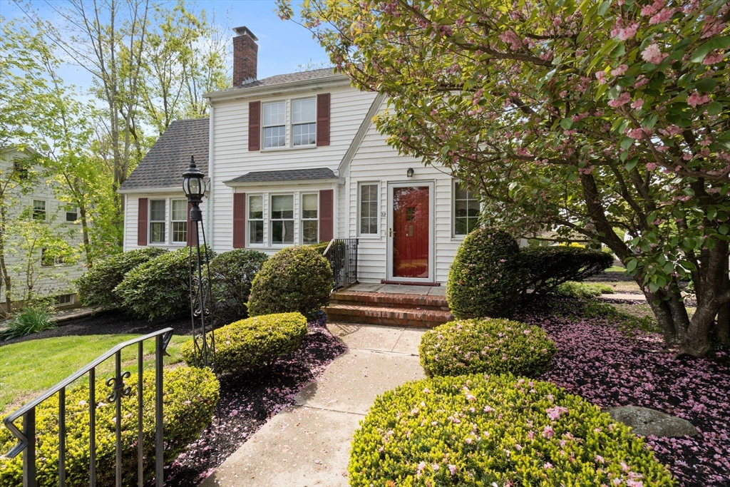 32 Marcia Road Watertown, MA 02472 - Photo 2 of 28 Gallery Image 2