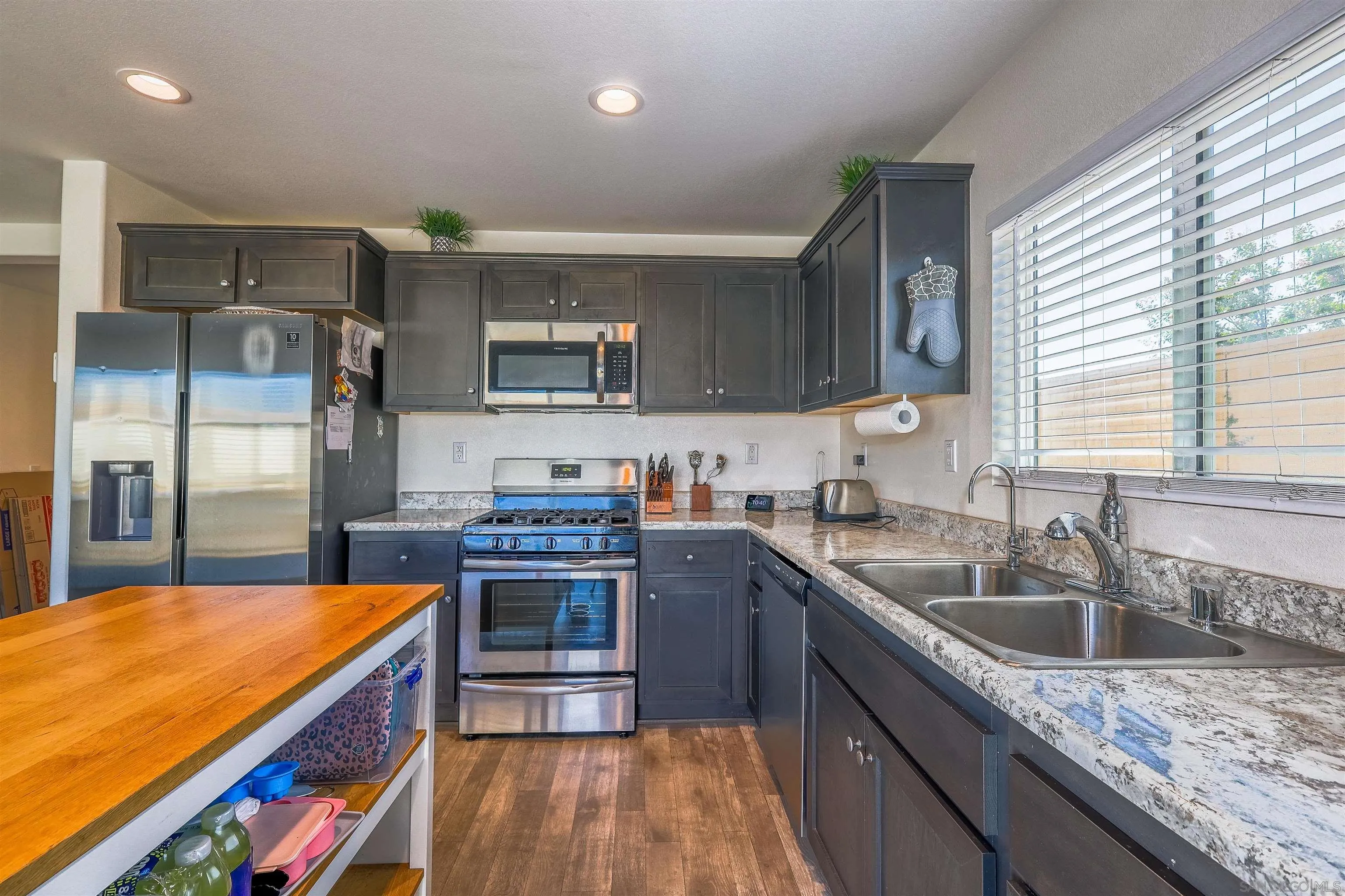 29499 Beeler Road Winchester, CA 92596 - Photo 6 of 24 Gallery Image 6