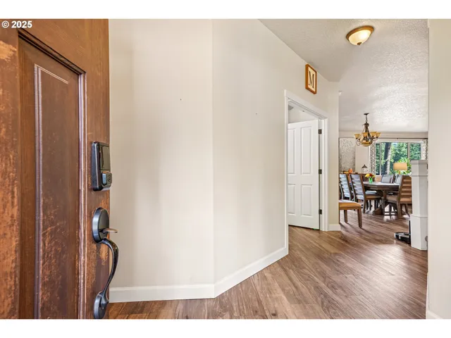 $699,990 | 36729 Katrina Street, Sandy, OR 97055