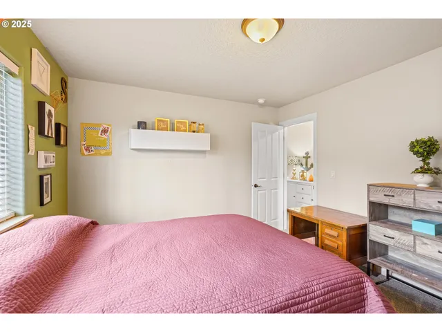 $699,990 | 36729 Katrina Street, Sandy, OR 97055