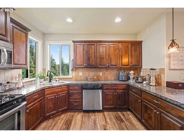 $699,990 | 36729 Katrina Street, Sandy, OR 97055