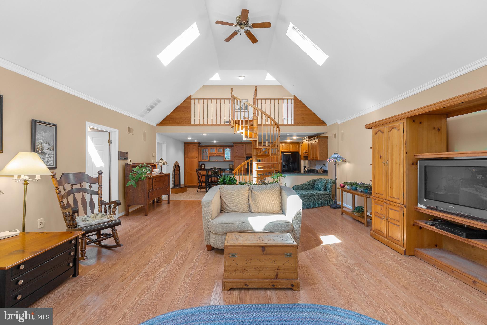 12215 Shadetree Lane Laurel, MD 20708 - Photo 17 of 52 Family Room
