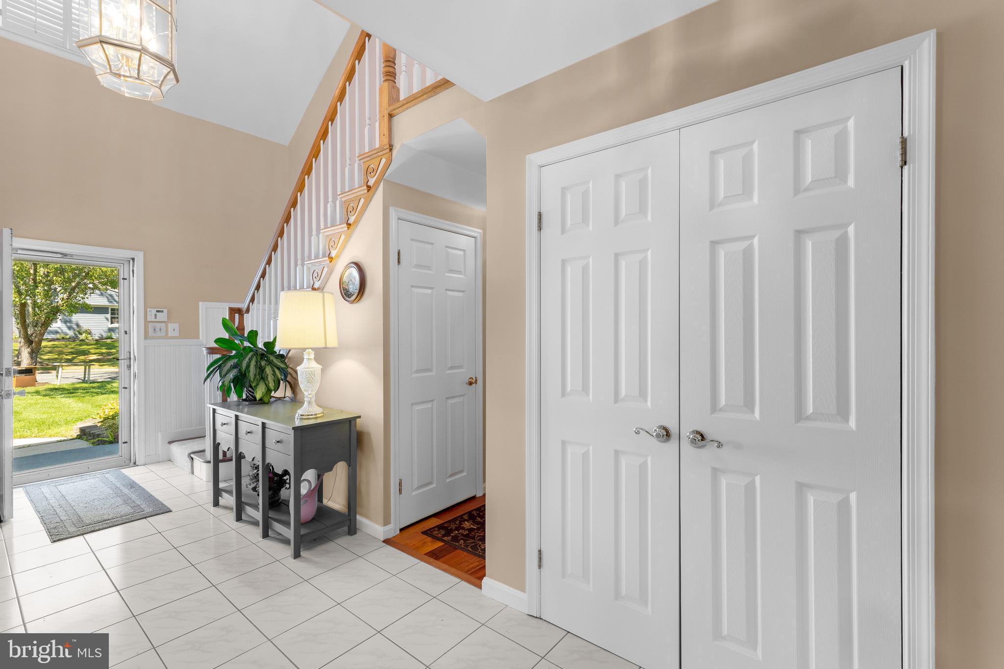 12215 Shadetree Lane Laurel, MD 20708 - Photo 3 of 52 Foyer