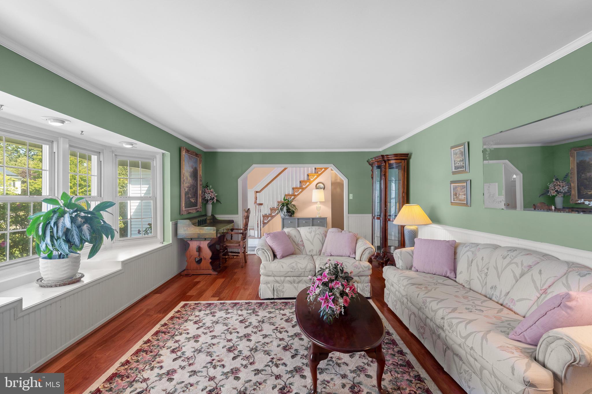 12215 Shadetree Lane Laurel, MD 20708 - Photo 5 of 52 Living Room