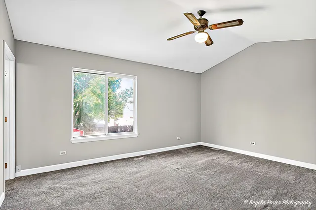 $3,250 | 1161 Hampton Lane, Mundelein, IL 60060