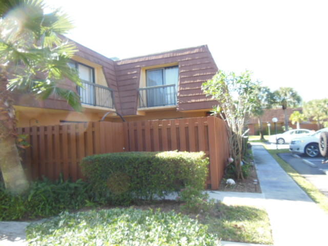 825 Center Street, Unit 52D Jupiter, FL 33458 - Photo 1 of 6 032