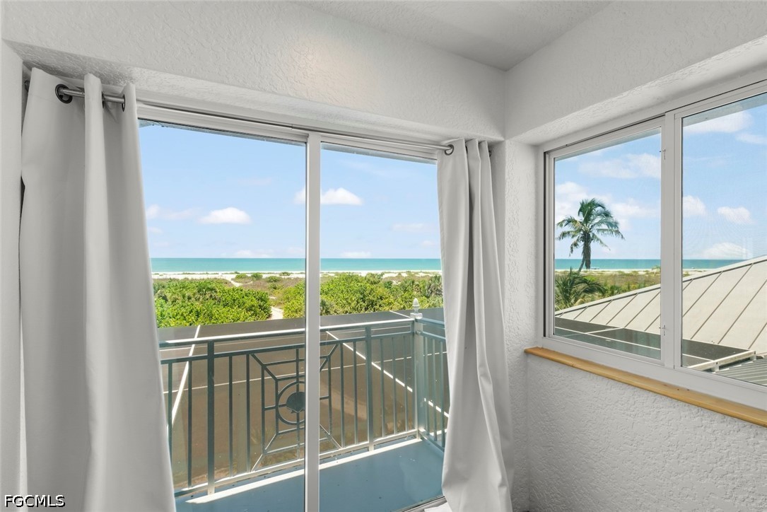 4725 Rue Belle Mer Sanibel, FL 33957 - Photo 23 of 42