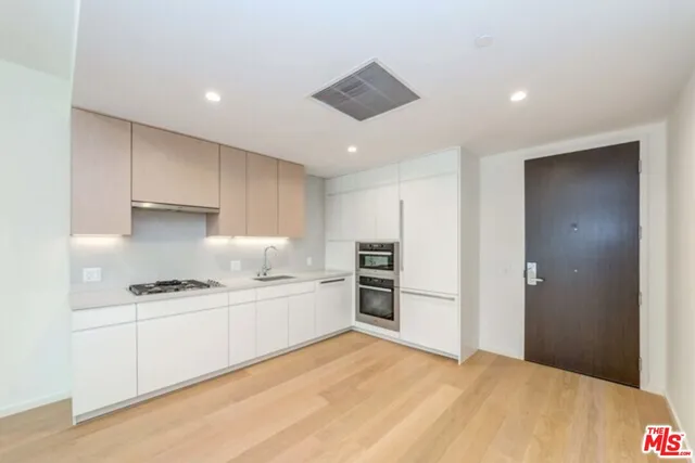 $589,000 | 877 Francisco Street, Unit 708, Los Angeles, CA 90017