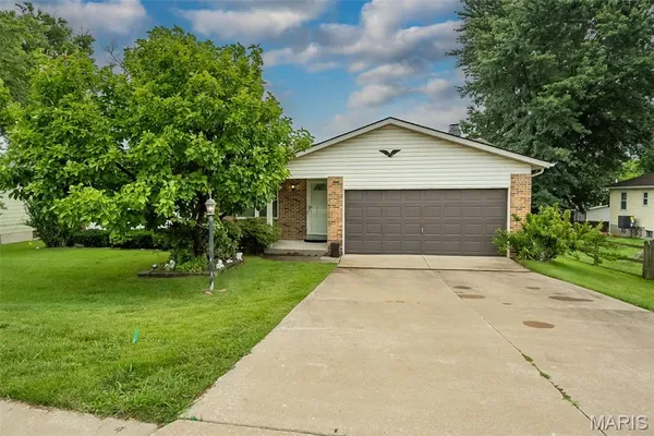 $250,000 | 408 Birdie Hills Road, St. Peters, MO 63376