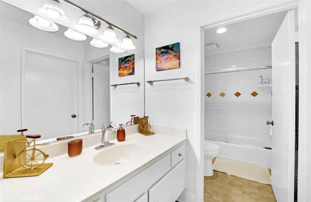 70 Corniche Drive, Unit H Dana Point, CA 92629 - Photo 19 of 20